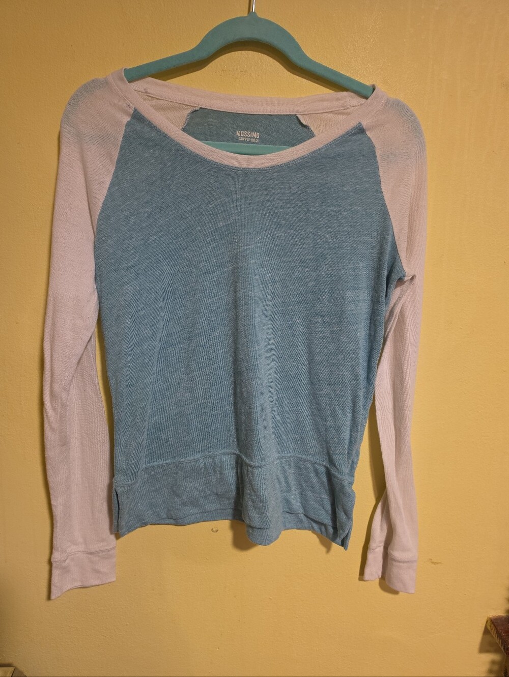 Mossimo Supply Co Juniors Size Medium Raglan Long Sleeve T-Shirt Cream & Blue